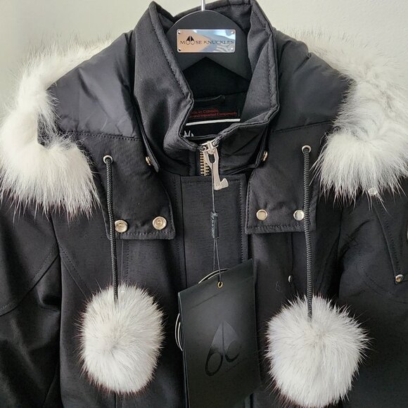 NWT Moose Knuckles Women's Stirling Down ParkaβBuilt for Harsh Winters βοΈ(#126) - Picture 5 of 13